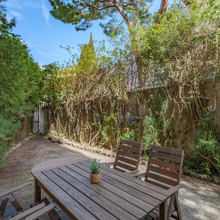 Charming Flat With Garden In Juans-Les-Pins Διαμέρισμα *